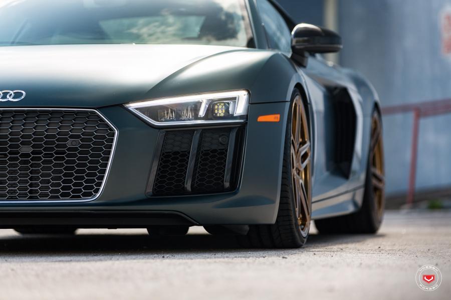  Audi R8 V10 on Vossen Wheels (HC-1) 2016 года  (фото 17 из 47)